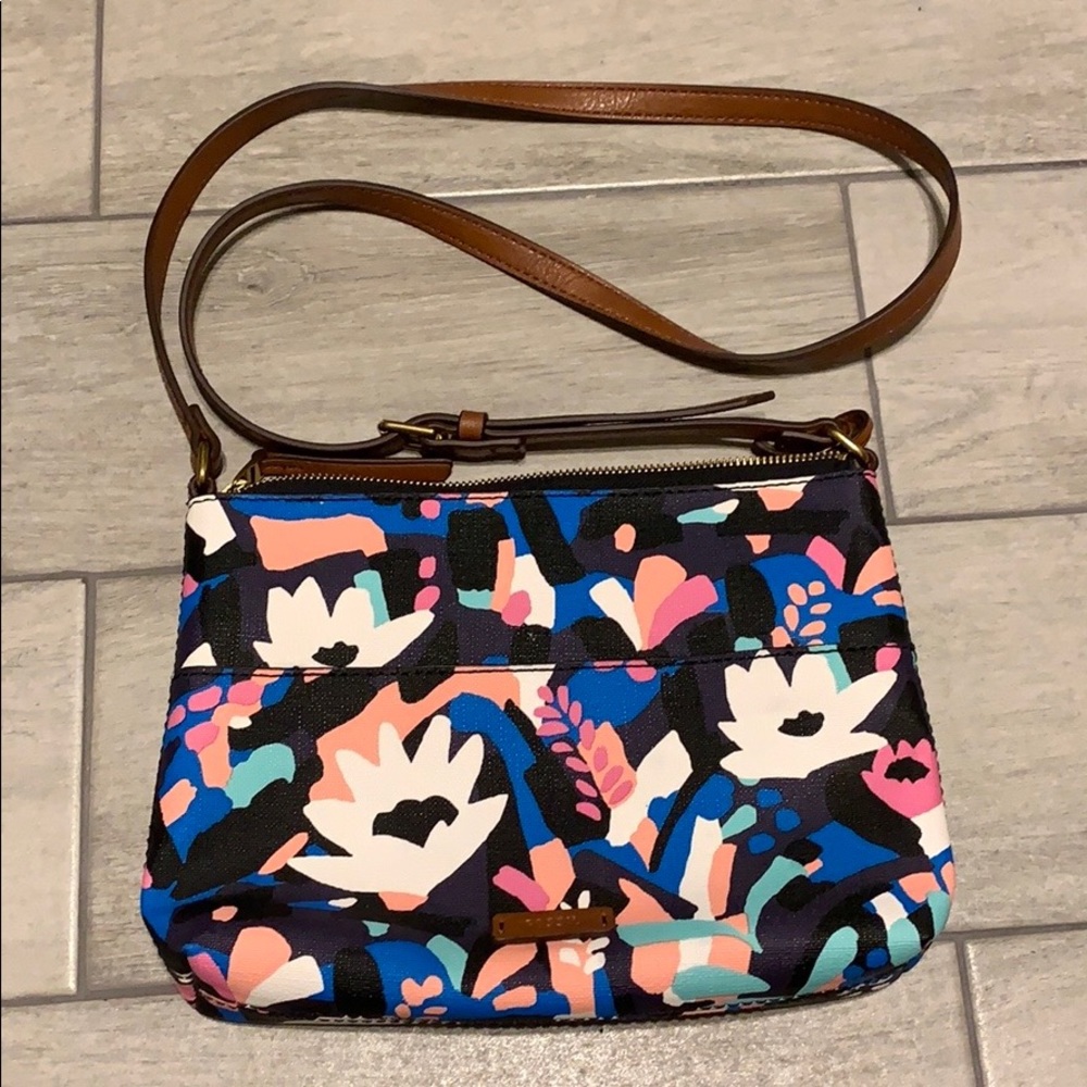 Fossil flower crossbody purse
